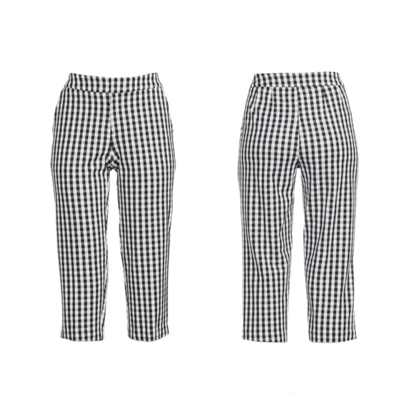 Women's Stretch Mid-Rise Button Fly Capri - Picture 3 of 3